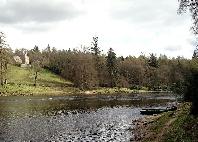 River Tay And Stobhall Castle